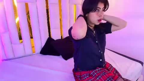 Snapshot of _angel_dustt chatting on 07-22-26, 11:24 Angel online show from 07-22-26, 11:24