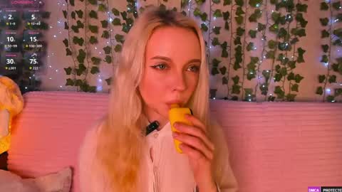 Emily online show from 06-06-26, 02:49