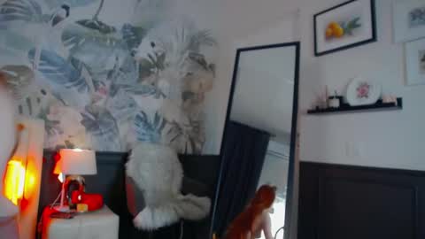 Angel online show from 10-30-25, 07:54