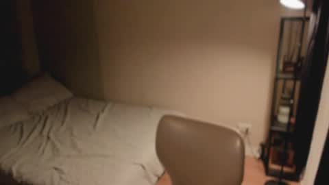 Snapshot of _ann1e_ chatting on 04-23-26, 01:57 annie . online show from 04-23-26, 01:57
