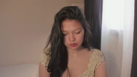 Snapshot of _ann1e_ chatting on 04-24-26, 04:04 annie . online show from 04-24-26, 04:04