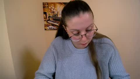 Snapshot of _annabelle_lee chatting on 02-13-25, 10:55 Anna online show from 02-13-25, 10:55