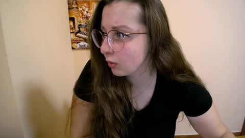 Snapshot of _annabelle_lee chatting on 02-19-25, 07:50 Anna online show from 02-19-25, 07:50