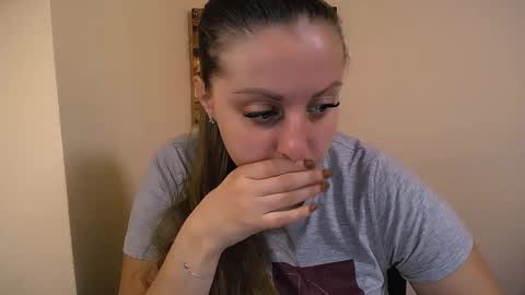 Snapshot of _annabelle_lee chatting on 09-24-25, 06:28 Anna online show from 09-24-25, 06:28