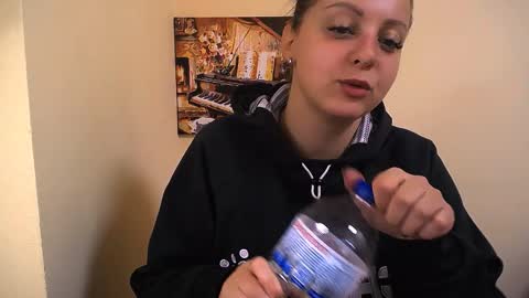 Snapshot of _annabelle_lee chatting on 10-10-25, 06:34 Anna online show from 10-10-25, 06:34