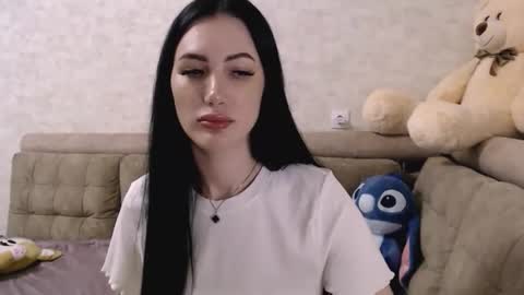 Anna online show from 04-19-26, 09:17