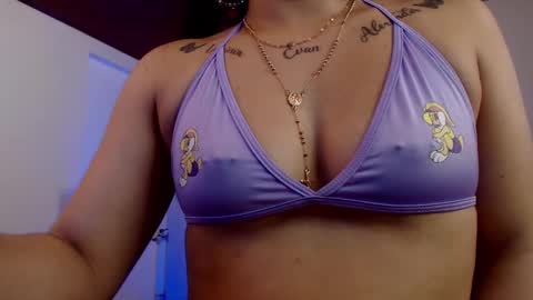 Snapshot of _anne_hot chatting on 12-14-24, 03:36 Anne online show from 12-14-24, 03:36