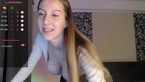 Anny online show from 11-16-25, 04:23