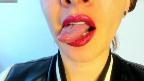 antonia online show from 04-22-26, 04:08