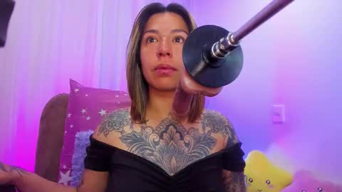 Snapshot of _antonella_dreams chatting on 10-06-25, 08:01 _antonella_dreams online show from 10-06-25, 08:01