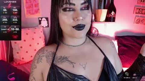 Snapshot of _any_ducan_ chatting on 01-15-26, 02:16 Angie online show from 01-15-26, 02:16