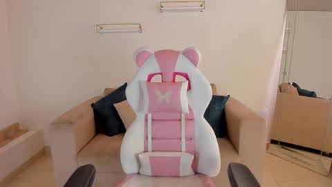    online show from 09-24-25, 02:31