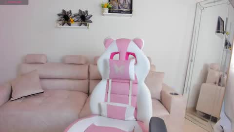    online show from 05-25-26, 12:33