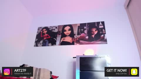 Ariana  online show from 12-14-25, 09:36