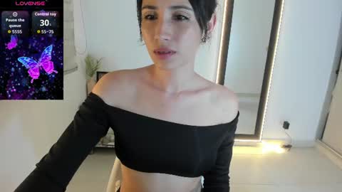Arianna online show from 06-11-26, 02:22