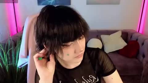 Snapshot of _arlie_ chatting on 07-16-26, 12:11 Alice online show from 07-16-26, 12:11