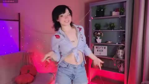 Snapshot of _arlie_ chatting on 07-17-26, 12:34 Alice online show from 07-17-26, 12:34