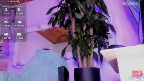 Snapshot of _asscutebig_ chatting on 10-07-25, 05:48 fer online show from 10-07-25, 05:48