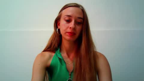 Snapshot of _aurora_sweet chatting on 09-23-25, 02:09 _aurora_sweet online show from 09-23-25, 02:09