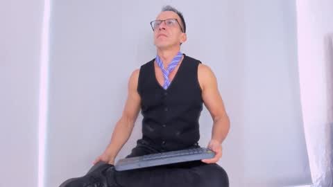 _axelking_ online show from 11-08-25, 11:43