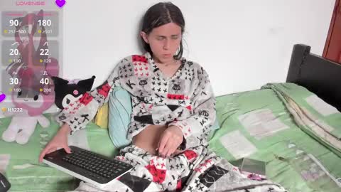 _baby_vi online show from 05-13-26, 07:55