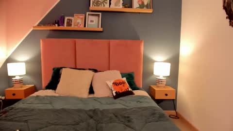 Sofia online show from 01-05-26, 05:27