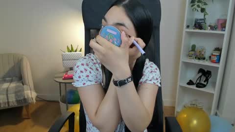 Snapshot of _bellaevans_ chatting on 05-22-26, 05:03 Bella Evans online show from 05-22-26, 05:03
