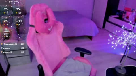 Olivia Subscribe to my Fansly -   online show from 01-24-25, 11:45