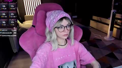Olivia Subscribe to my Fansly -   online show from 06-15-26, 10:45