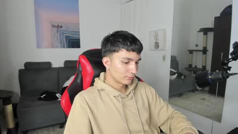 Snapshot of _blakee chatting on 12-21-24, 05:36 B L A K E online show from 12-21-24, 05:36