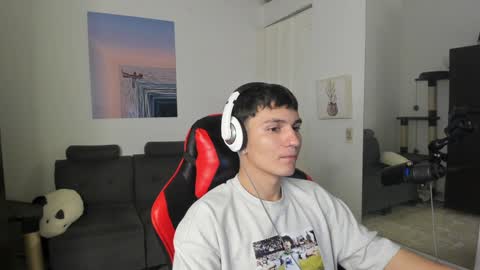 Snapshot of _blakee chatting on 12-24-24, 07:17 B L A K E online show from 12-24-24, 07:17