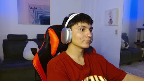 Snapshot of _blakee chatting on 02-04-25, 10:10 B L A K E online show from 02-04-25, 10:10