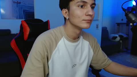 Snapshot of _blakee chatting on 02-10-25, 08:20 B L A K E online show from 02-10-25, 08:20