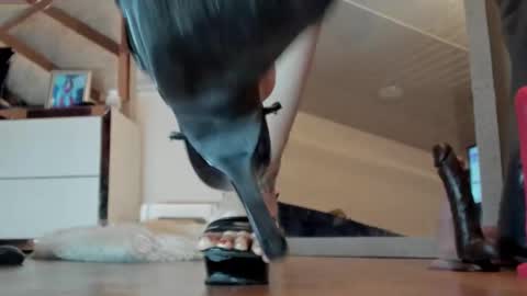 Snapshot of _brendamichel_ chatting on 02-25-25, 04:10 Brenda online show from 02-25-25, 04:10