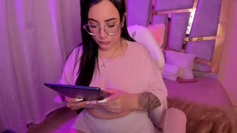 Snapshot of _briigite chatting on 09-29-25, 11:20 Angie Independent model online show from 09-29-25, 11:20