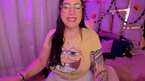 Snapshot of _briigite chatting on 10-19-25, 10:43 Angie Independent model online show from 10-19-25, 10:43