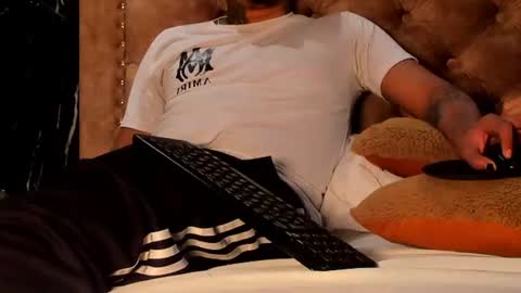 Snapshot of _cannabitch chatting on 07-20-26, 01:46 Shatta Sara online show from 07-20-26, 01:46