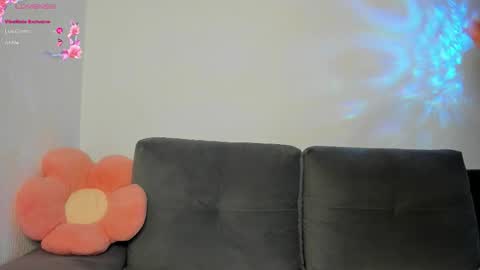 _capybara0_0 online show from 10-25-25, 04:31