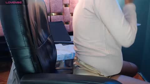 Caroline online show from 04-18-26, 10:30