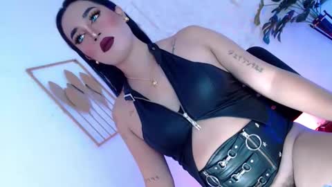 Caroline online show from 10-02-25, 06:31