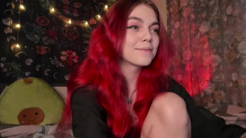 Snapshot of _caroline_coy chatting on 12-21-24, 11:33 Caroline online show from 12-21-24, 11:33