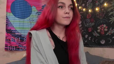 Snapshot of _caroline_coy chatting on 12-28-24, 05:57 Caroline online show from 12-28-24, 05:57