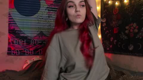 Snapshot of _caroline_coy chatting on 01-12-25, 02:19 Caroline online show from 01-12-25, 02:19