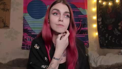 Snapshot of _caroline_coy chatting on 02-15-25, 03:50 Caroline online show from 02-15-25, 03:50