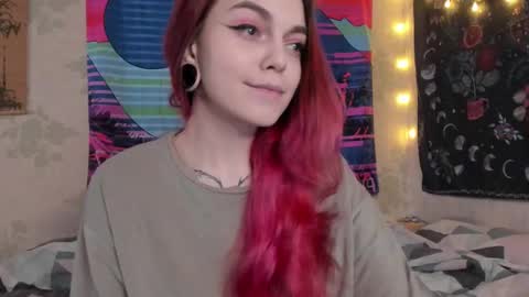 Snapshot of _caroline_coy chatting on 03-04-25, 01:59 Caroline online show from 03-04-25, 01:59