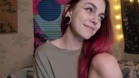 Snapshot of _caroline_coy chatting on 03-04-25, 05:03 Caroline online show from 03-04-25, 05:03