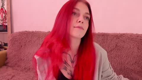 Snapshot of _caroline_coy chatting on 09-23-25, 11:24 Caroline online show from 09-23-25, 11:24