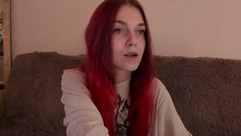 Snapshot of _caroline_coy chatting on 10-05-25, 01:53 Caroline online show from 10-05-25, 01:53