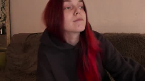 Snapshot of _caroline_coy chatting on 10-27-25, 12:31 Caroline online show from 10-27-25, 12:31