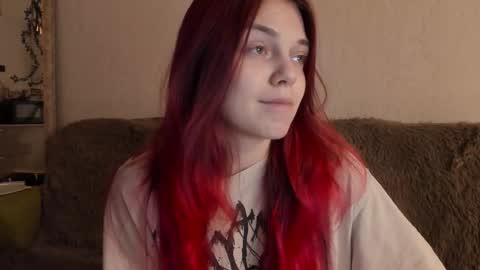 Snapshot of _caroline_coy chatting on 11-29-25, 10:18 Caroline online show from 11-29-25, 10:18